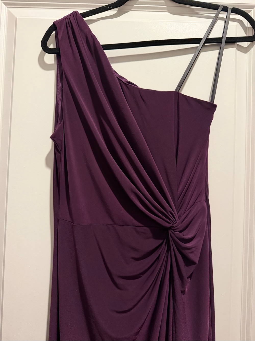 One-Shoulder Plum Evening Dress with side knit and slit